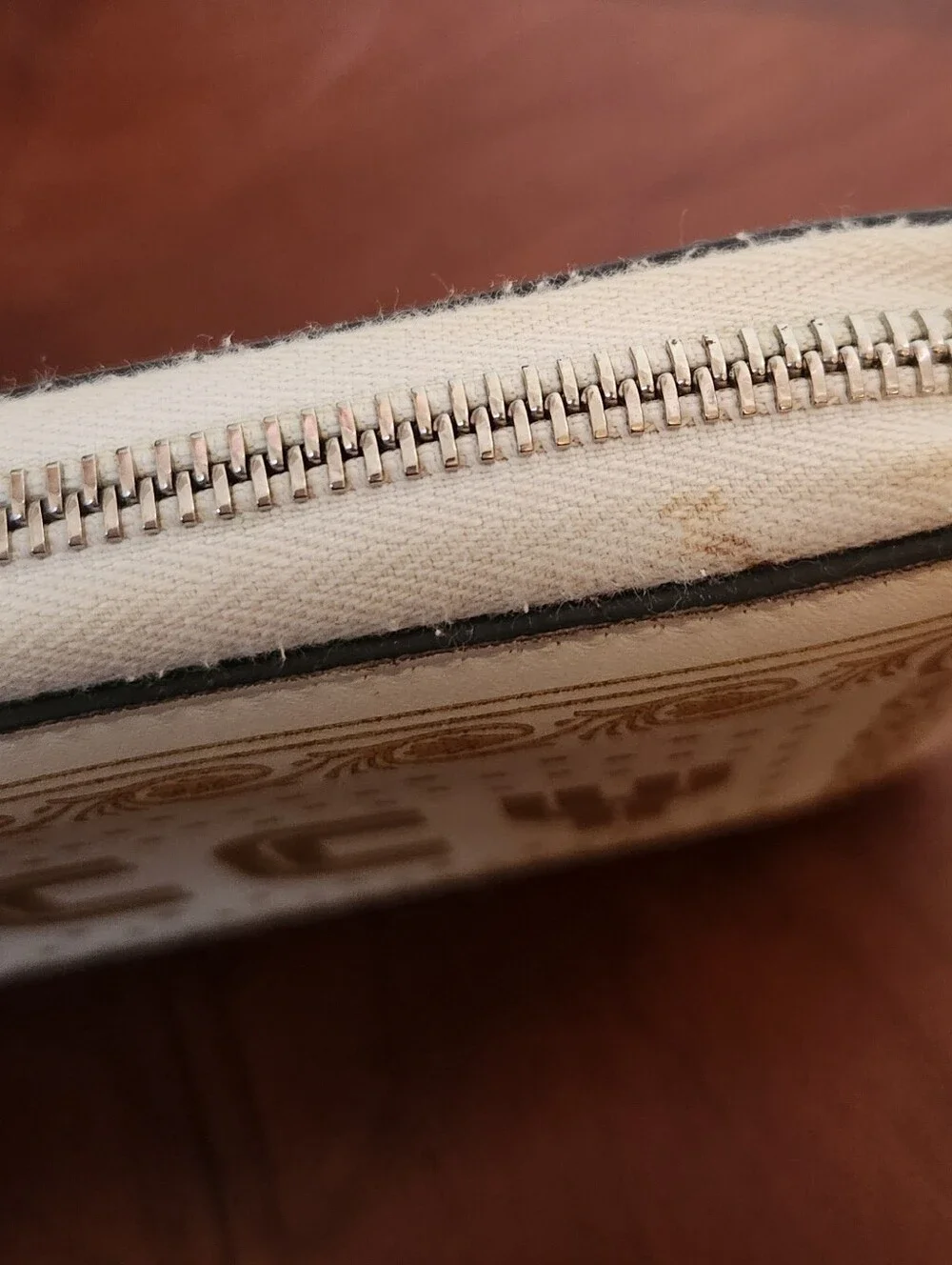 Gucci GUCCY Sega Star Zippered Wallet